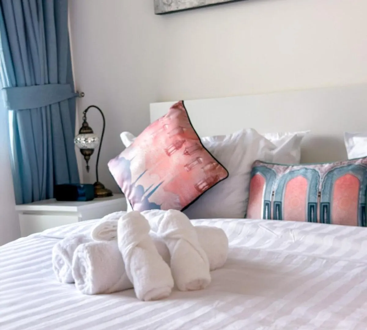 Downtown Views II 2 Bedroom Apartment Next To Dubai Mall